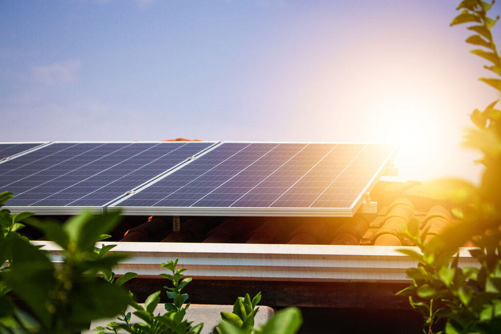 Les avantages de l&rsquo;utilisation des panneaux solaires thermiques